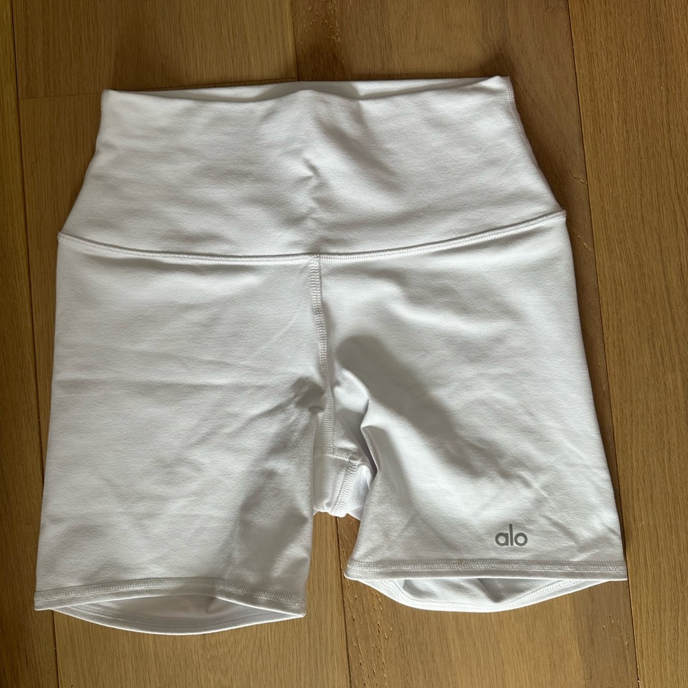 ALO Yoga Women's White Bike Shorts